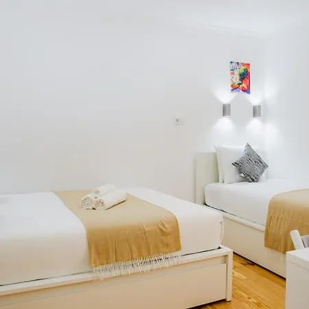 - Arroios Praca Do Chile Проживання в сім'ї