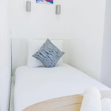 - Arroios Praca Do Chile *